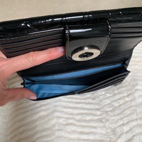 Coach  | Black Patent Embossed Logo CC Wallet - Picture 3 of 8